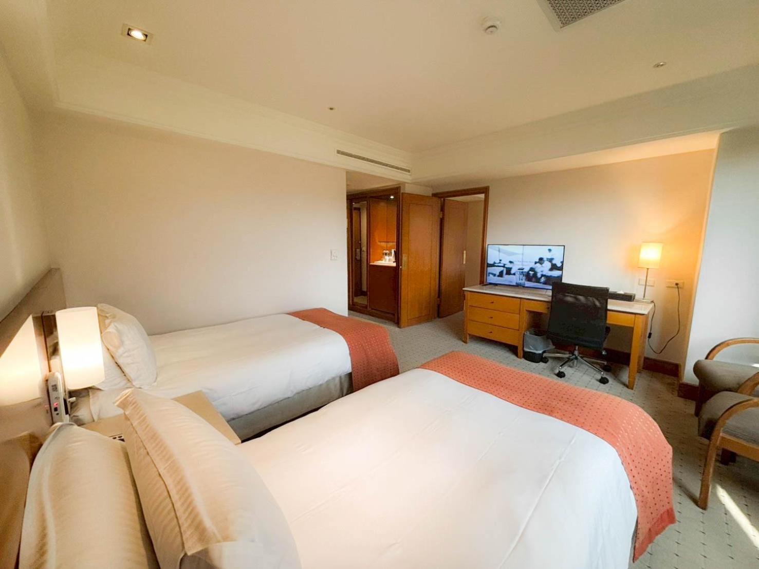 Hione Holiday Hotel Тайпей Екстериор снимка