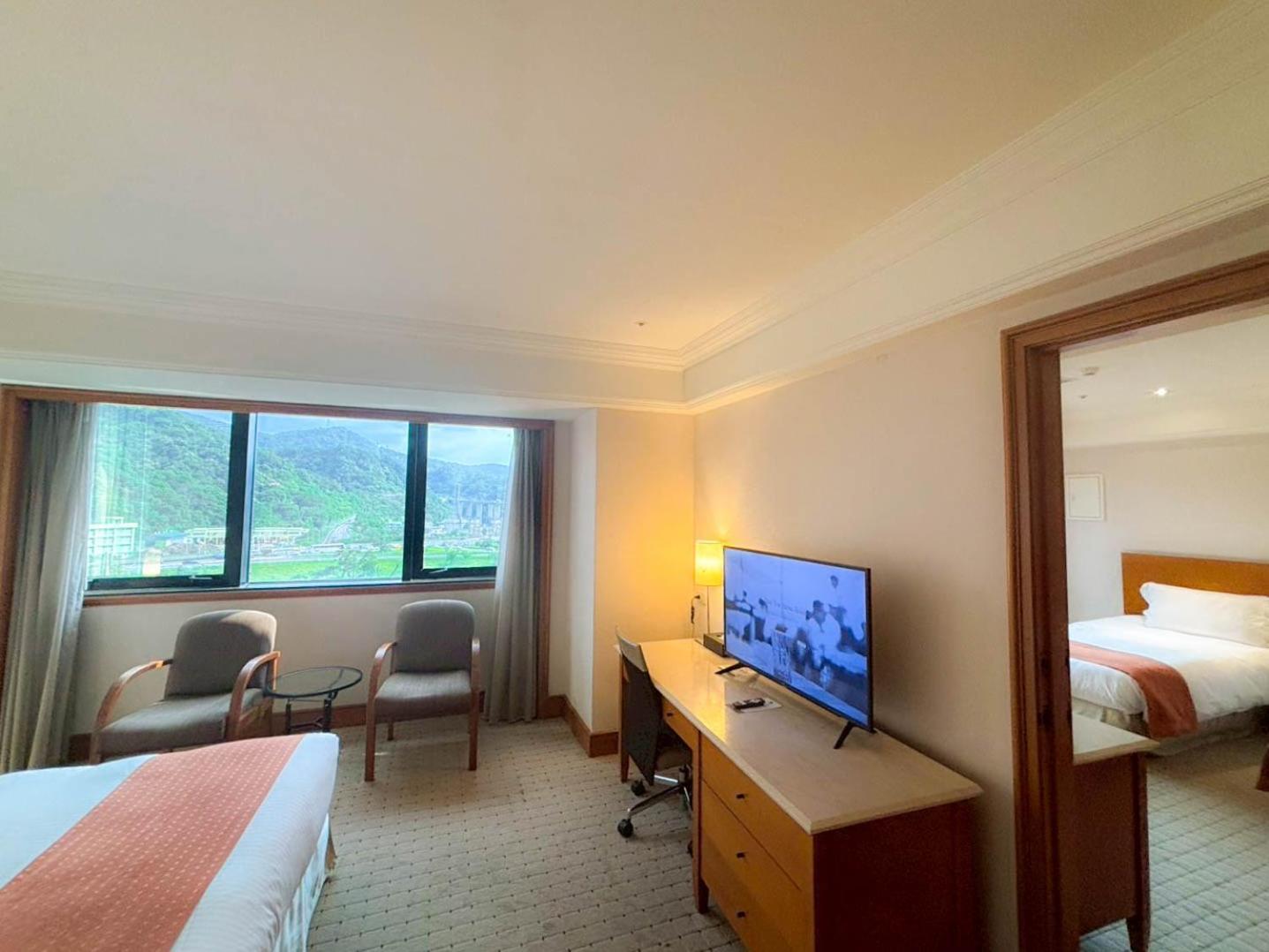 Hione Holiday Hotel Тайпей Екстериор снимка